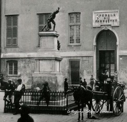 Piazza Pammatone (3)