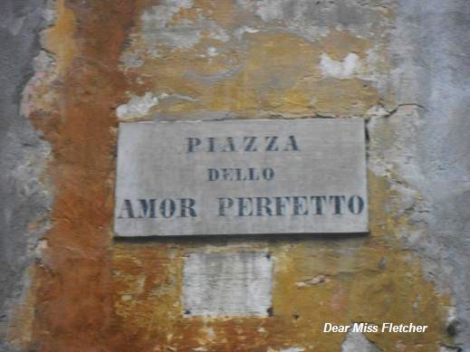 Piazza dell'Amor Perfetto (2)